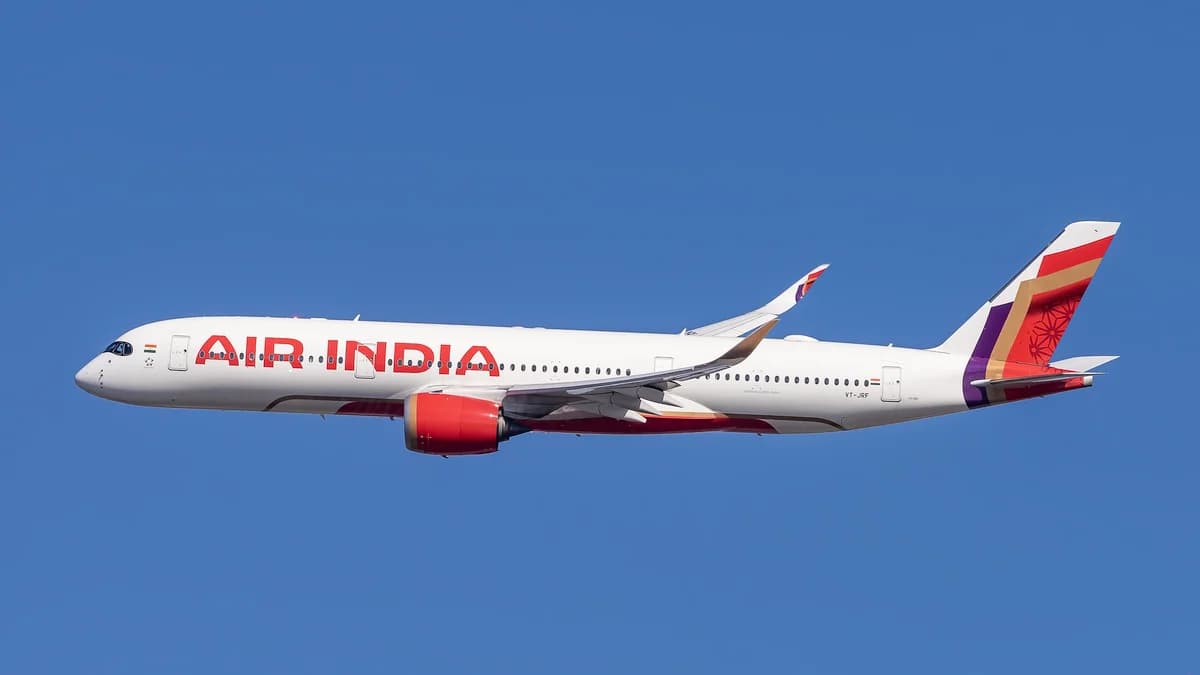 What Are the Most Frequent Flights Between SFO and an International Destination?