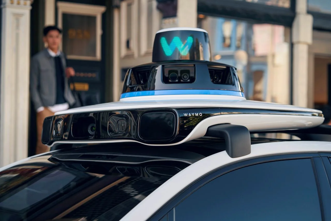 Cover Image for Waymo funding February 2026 Bay Area robotaxi expansion