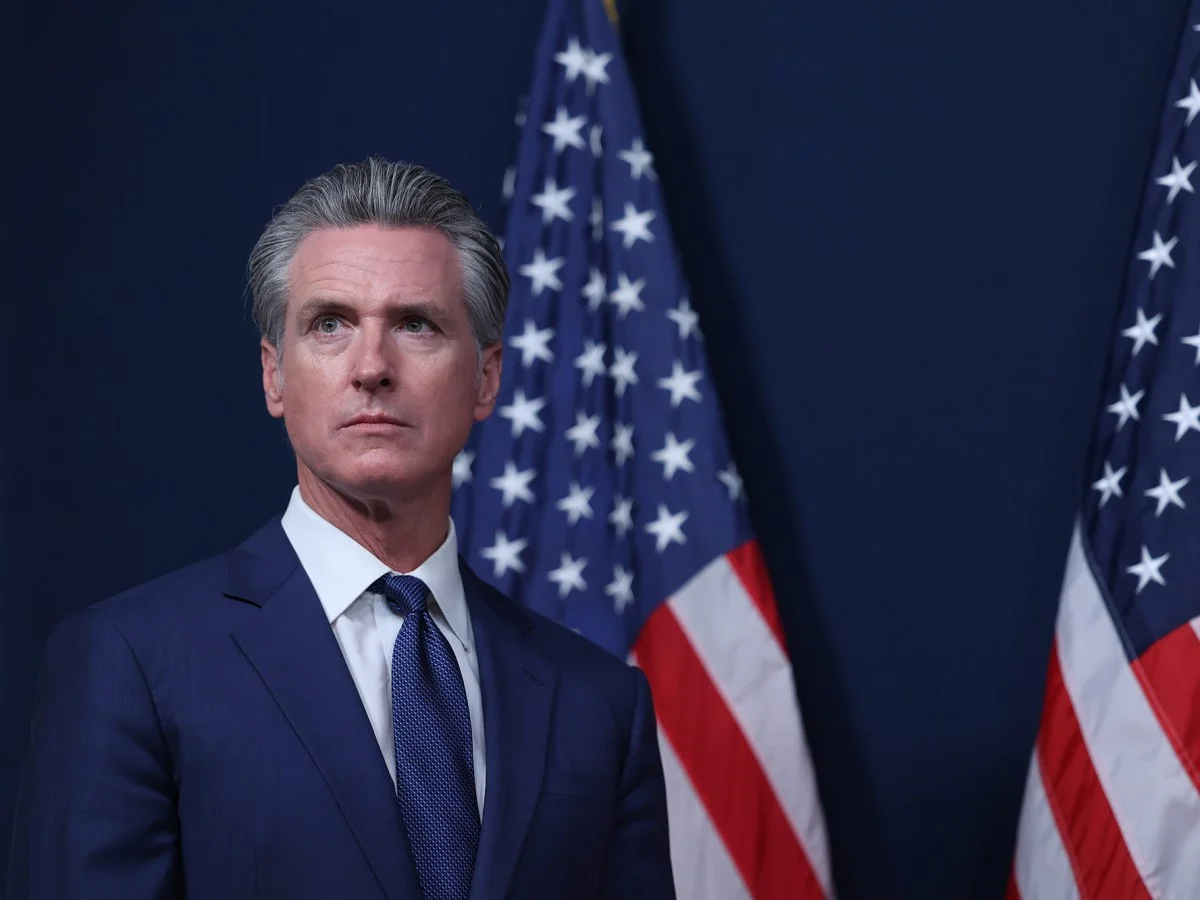 Cover Image for Newson faces problems on prop 50: Redistricting Shakeup